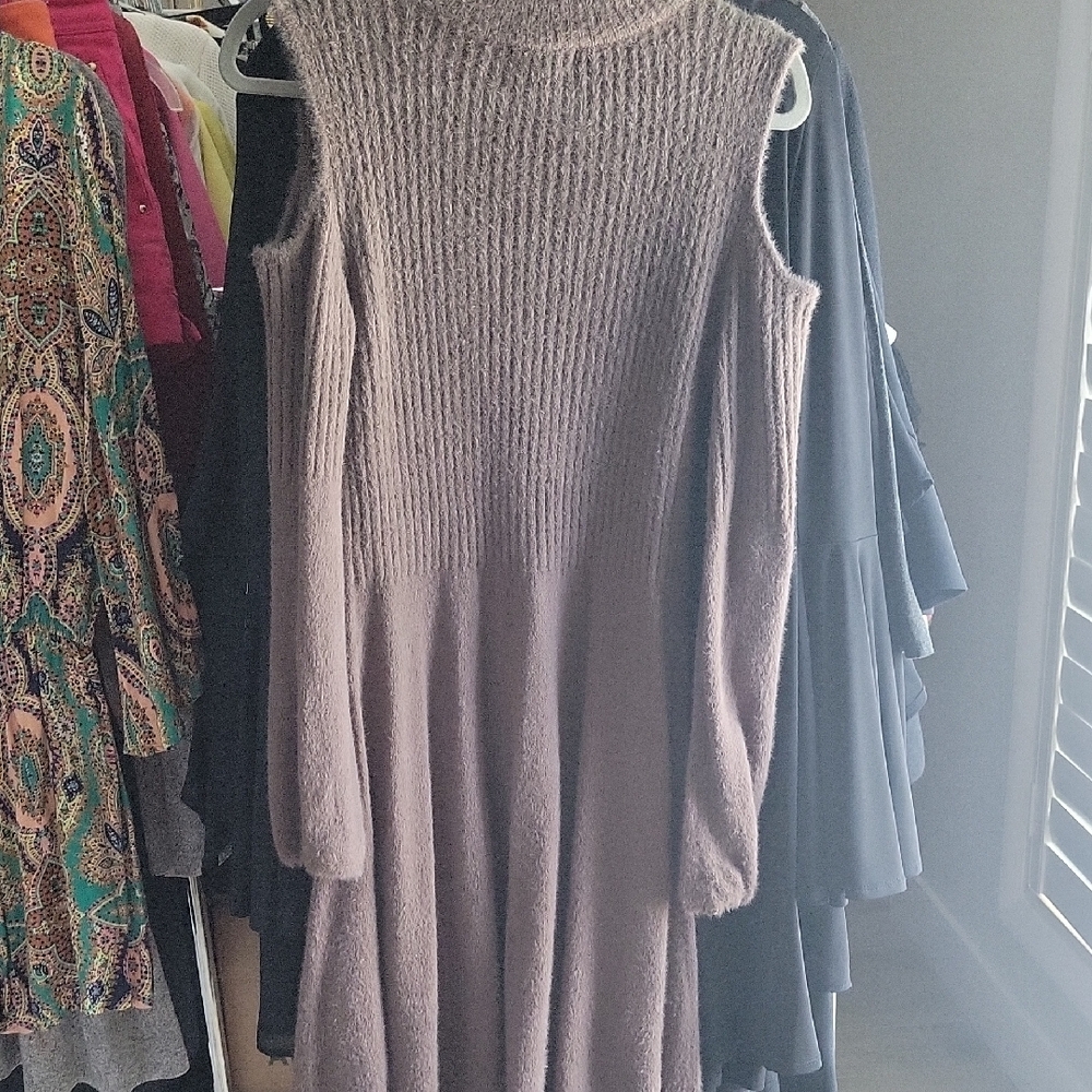 VENUS Taupe Cold Shoulder Ribbed Knit Dress - Picture 5 of 5